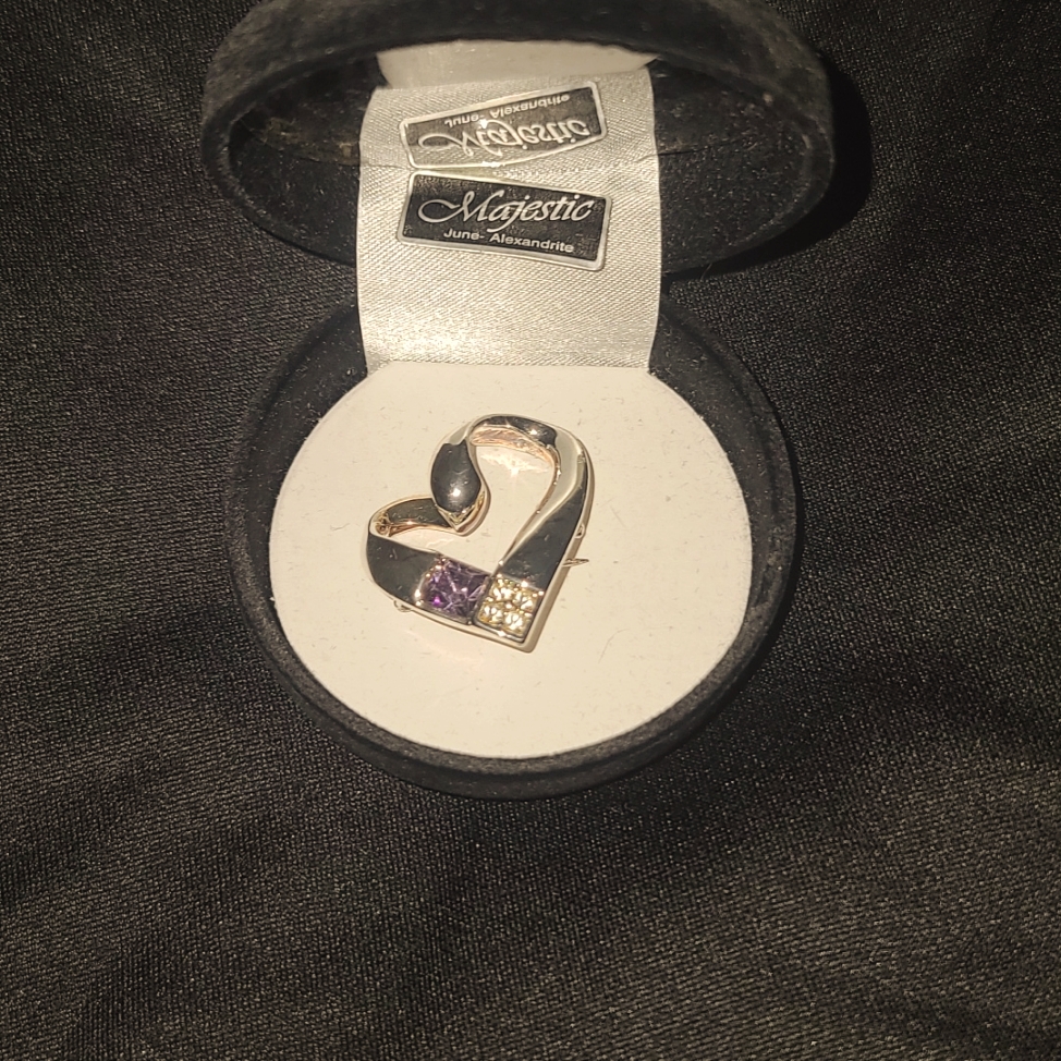Majestic June Pin 40$